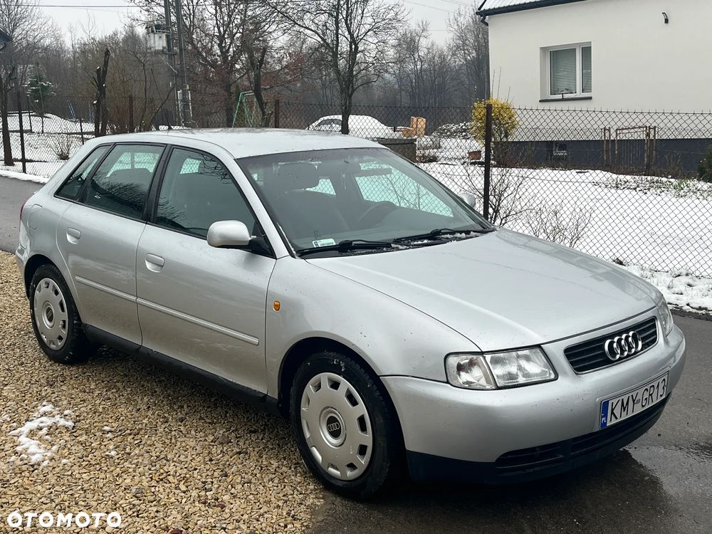 Audi A3 Sportback 1.9 TDI Ambiente - 2