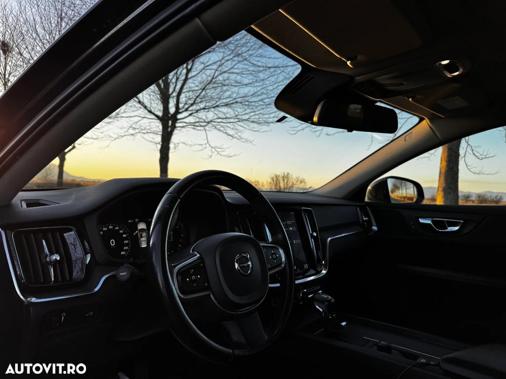 Volvo V60 D3 Momentum - 10