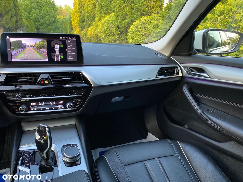 BMW Seria 5 520d Touring - 21