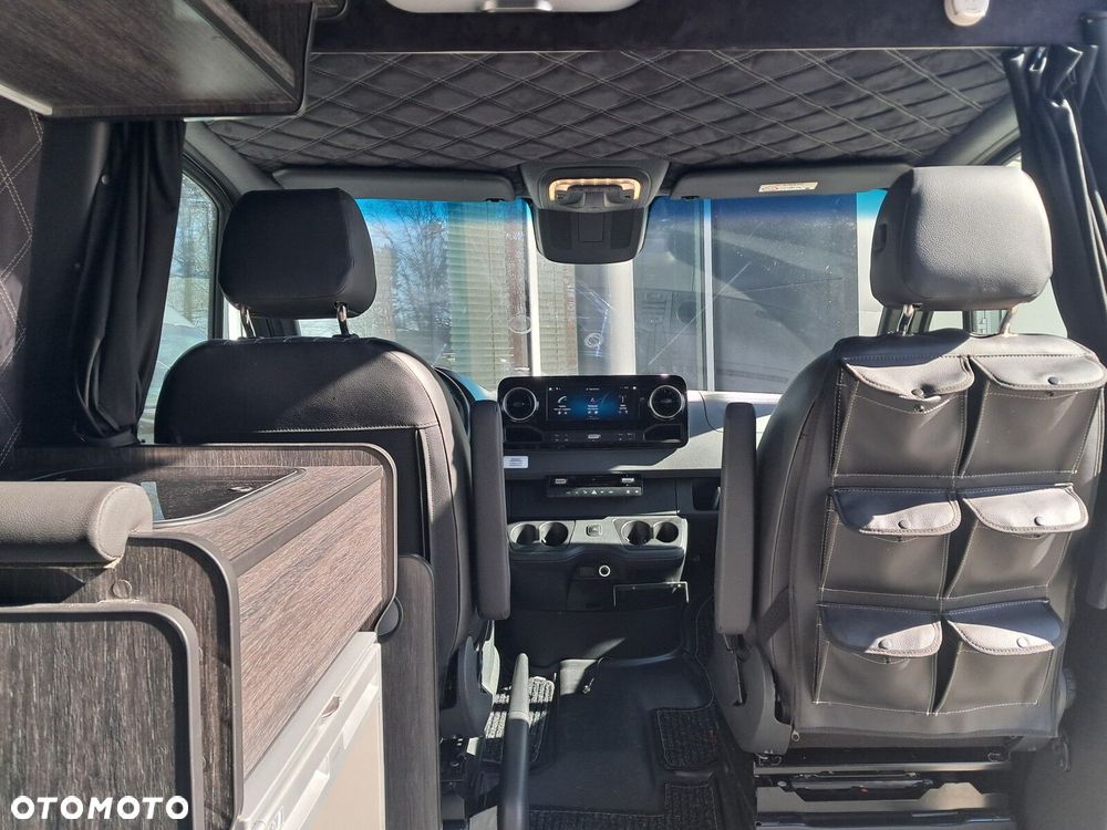 Mercedes-Benz Sprinter 319 - 12