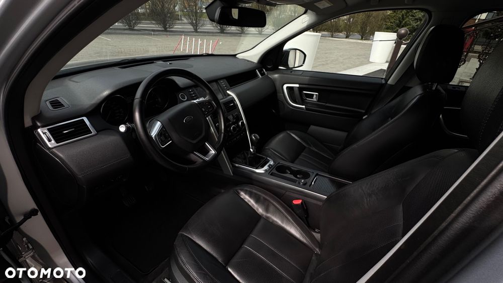 Land Rover Discovery Sport TD4 HSE Luxury - 27