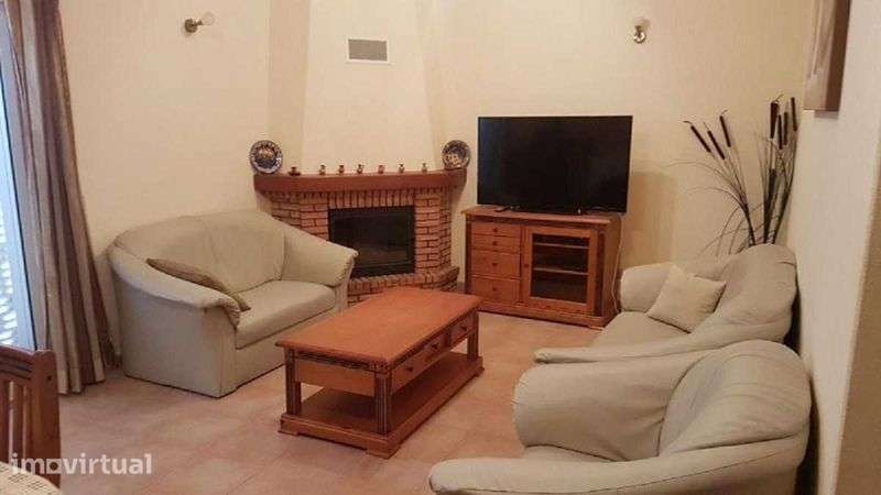 Vivenda anual T4 + piscina + barbeque +jardim - Grande imagem: 4/12
