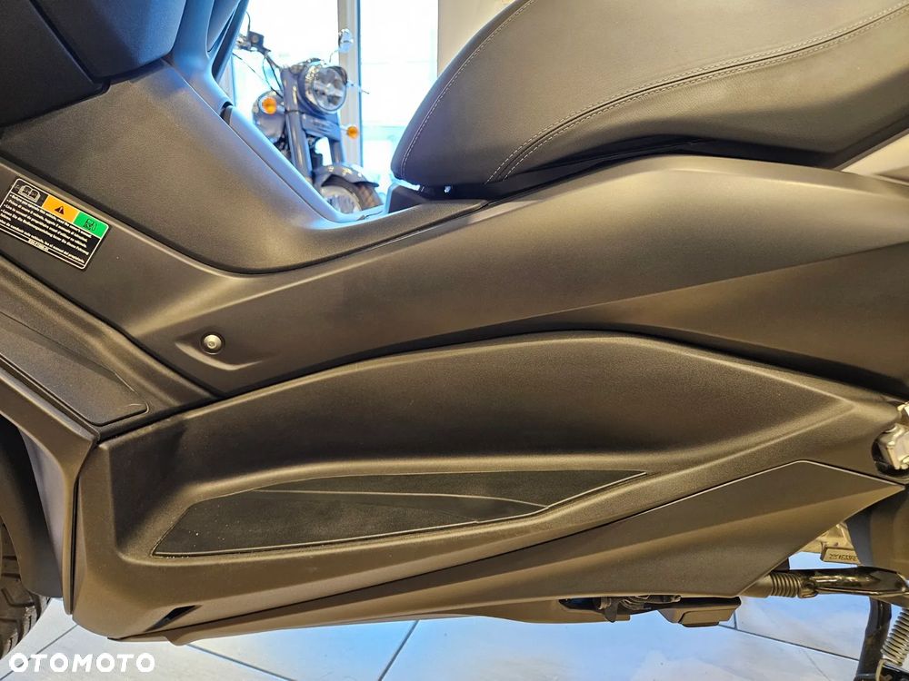 Yamaha X-max - 17