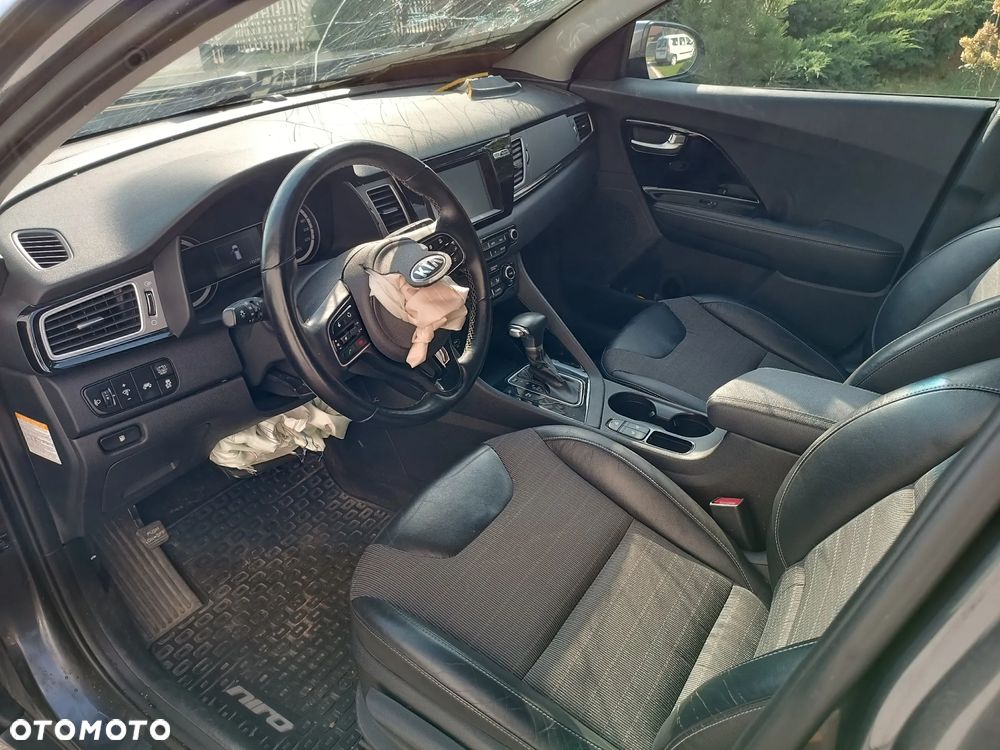 Kia Niro - 11