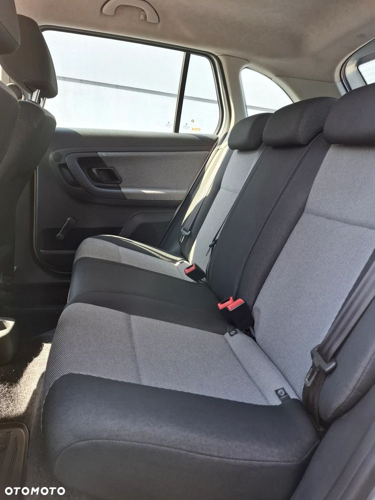 Skoda Fabia 1.2 TSI Active - 12