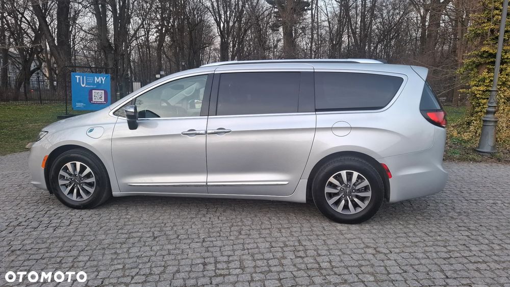 Chrysler Pacifica - 6