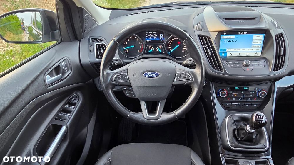 Ford Kuga 1.5 EcoBoost 2x4 Titanium - 13