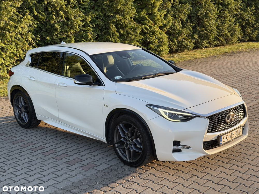 Infiniti Q30 2.2d Sport AWD 7DCT - 6