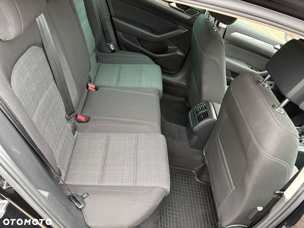 Volkswagen Passat 1.5 TSI EVO Business DSG - 9