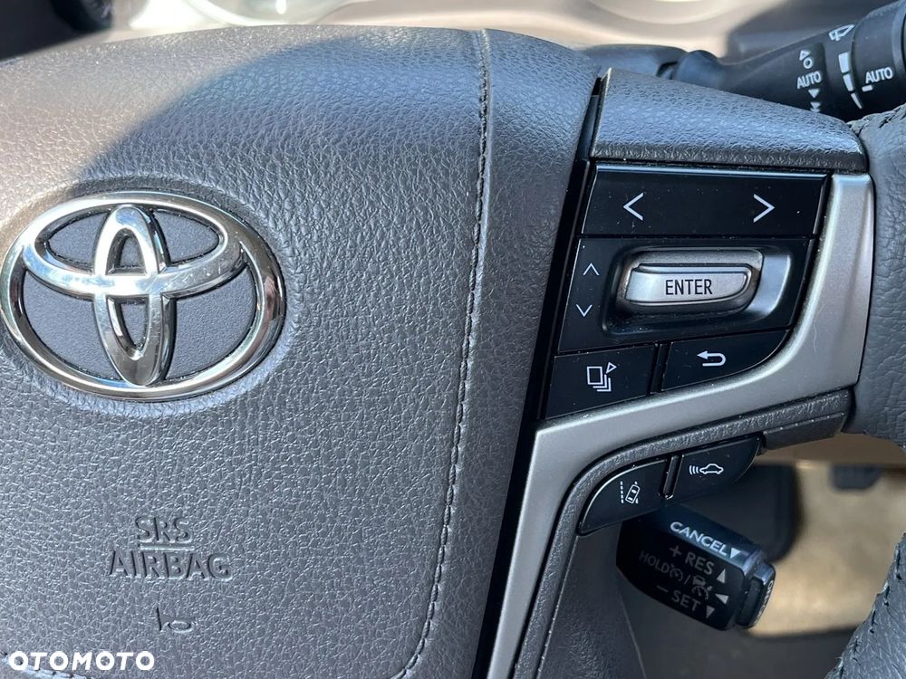 Toyota Land Cruiser LC 4.6 Prestige - 22