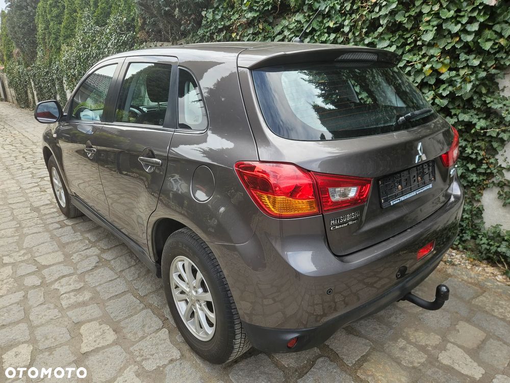 Mitsubishi ASX - 4