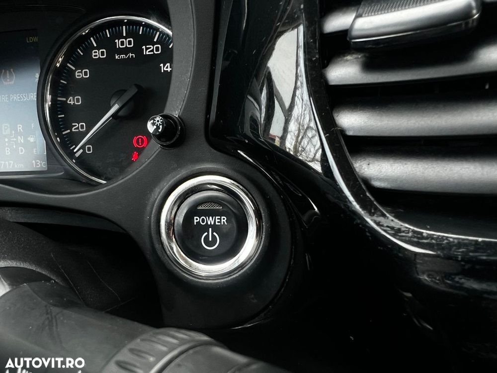 Mitsubishi Outlander - 22