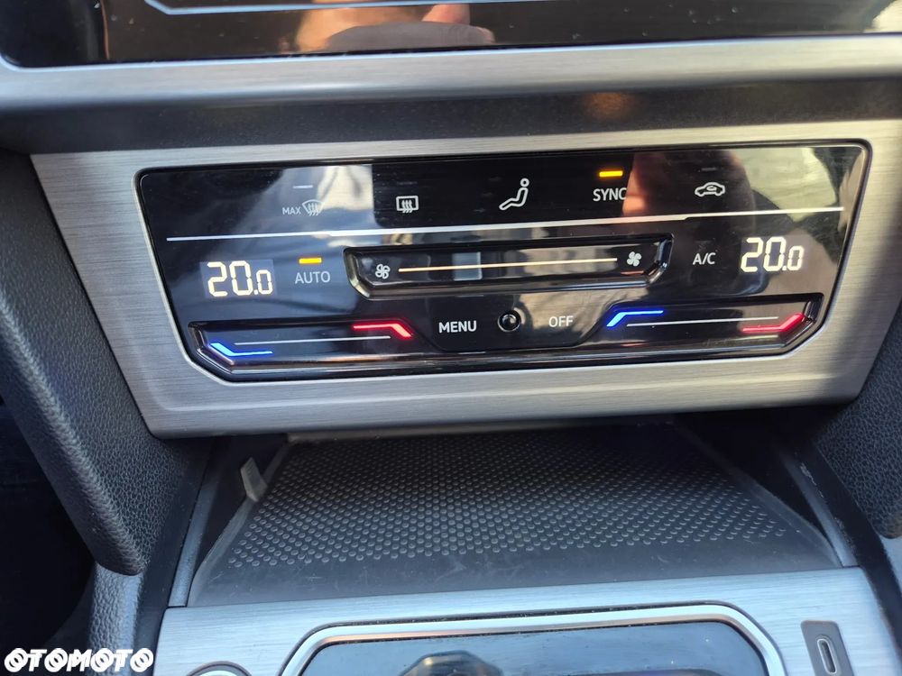 Volkswagen Passat Variant 2.0 TDI EVO Essence DSG - 20