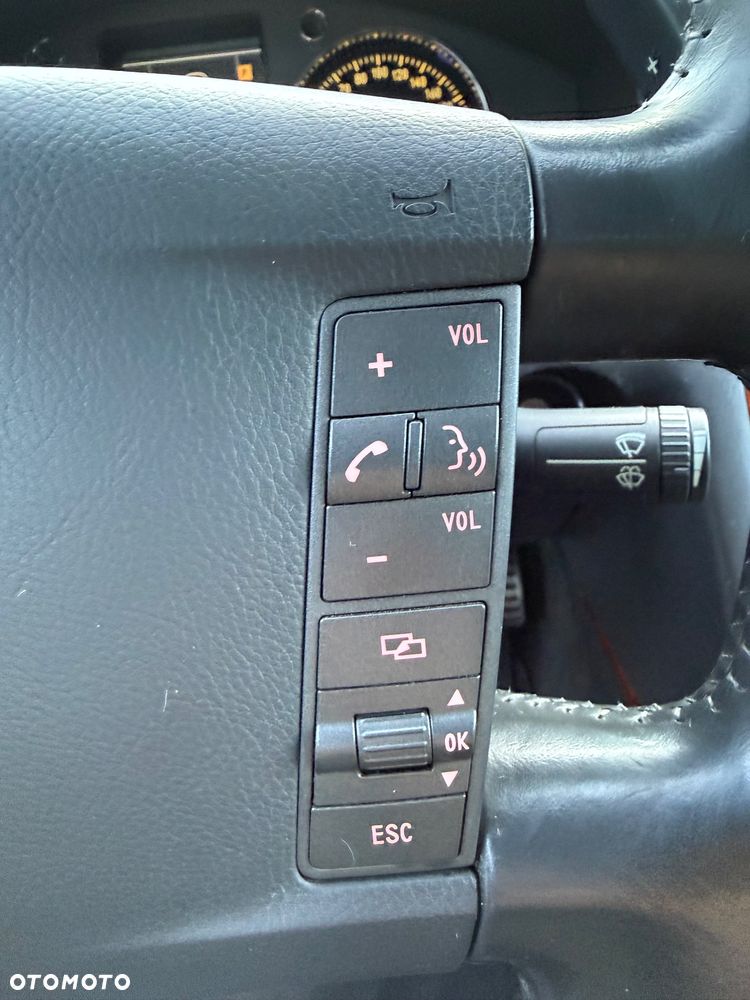 Volkswagen Phaeton 4.2 V8 4Mot (5 os.) - 23