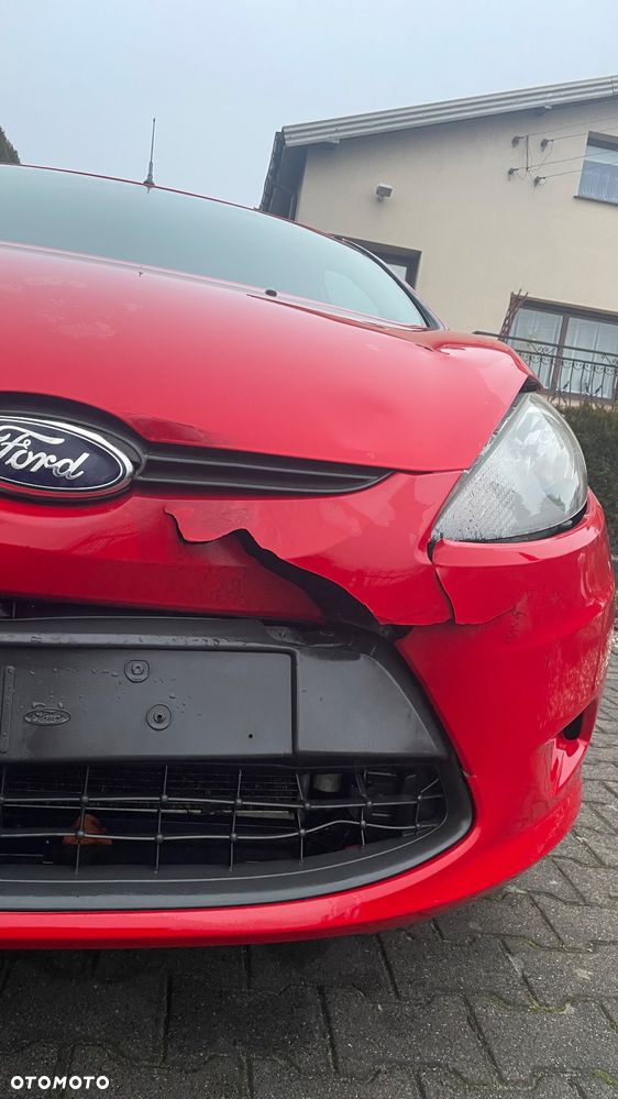 Ford Fiesta 1.25 Ambiente - 2