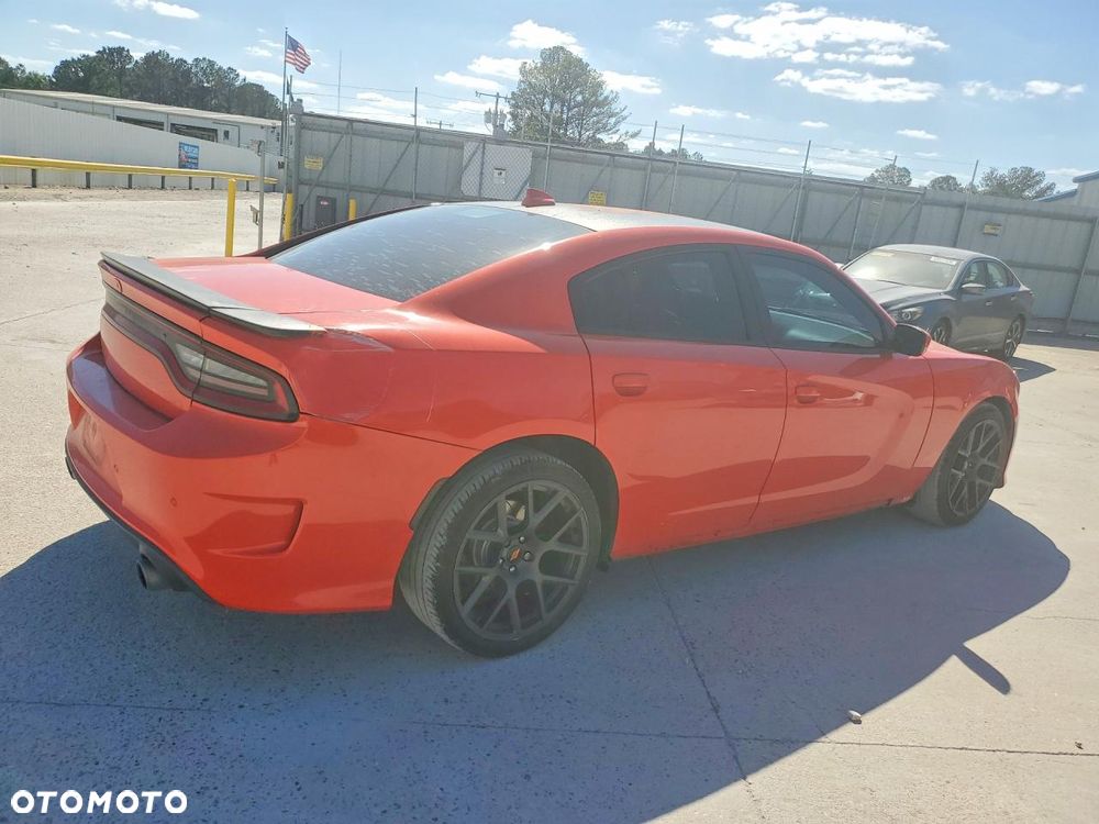 Dodge Charger 5.7 R/T - 4