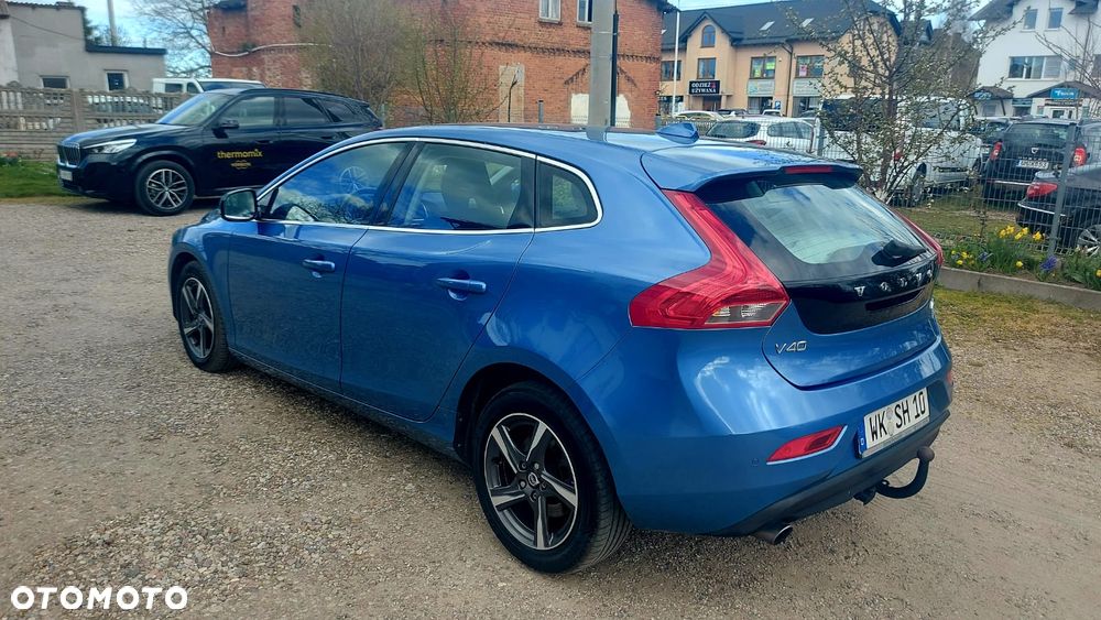 Volvo V40 D4 Momentum - 14