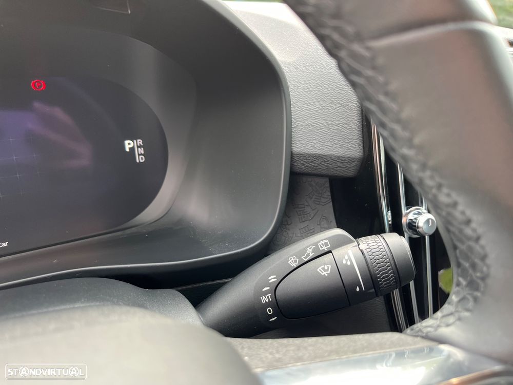 Volvo XC 40 Recharge Core - 32