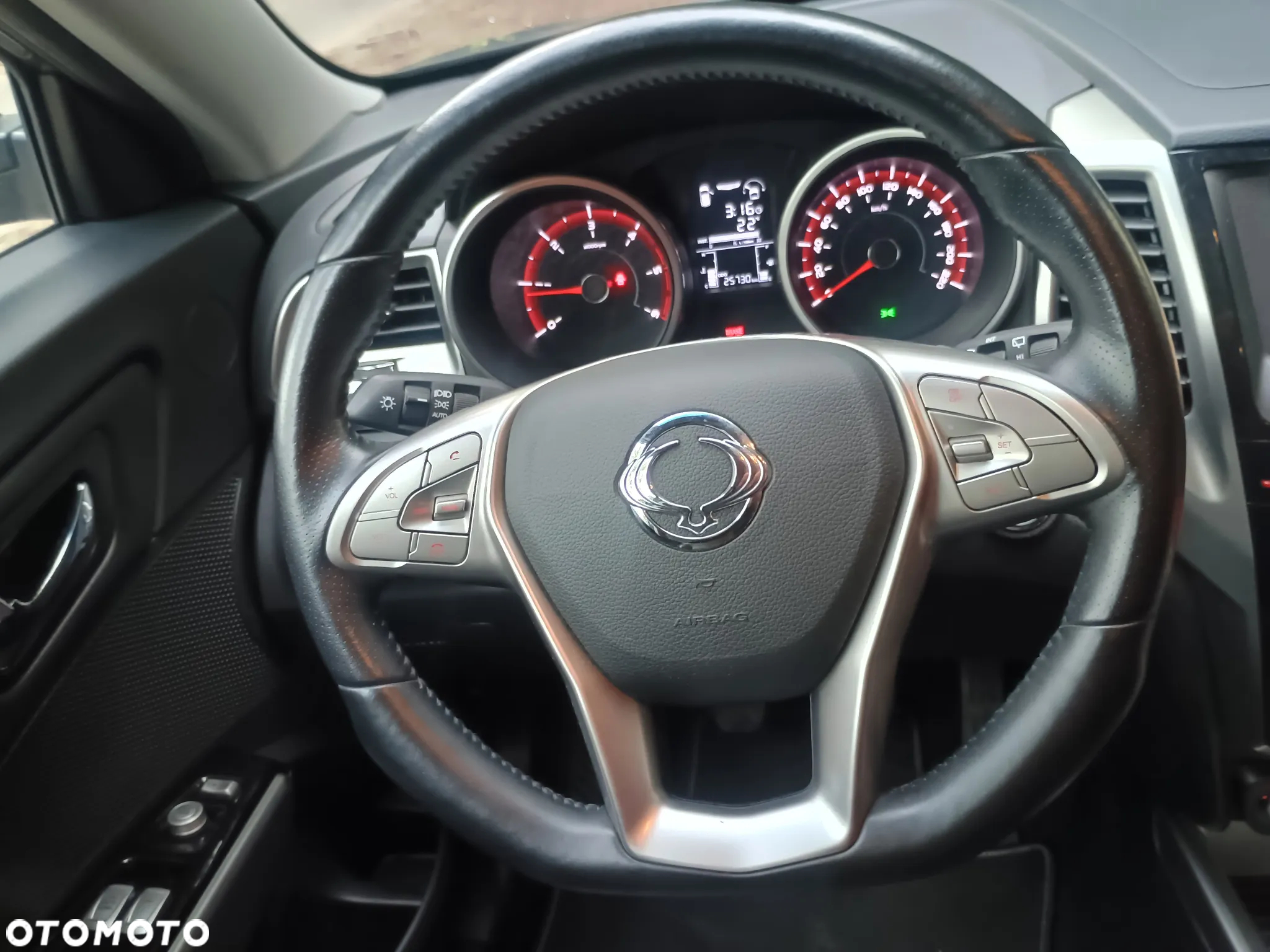 SsangYong/KGM Tivoli - 13