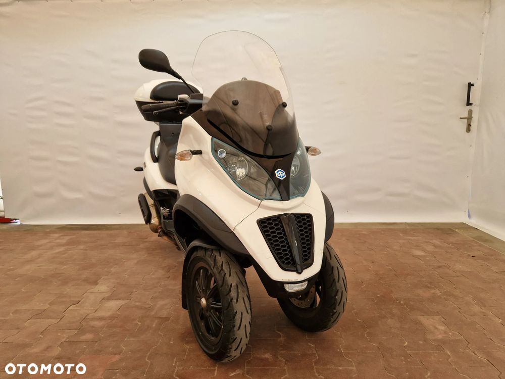 Piaggio MP-3 - 13