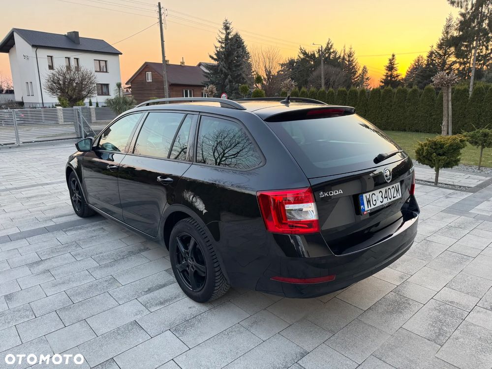 Skoda Octavia 2.0 TDI SCR 4x4 Style DSG - 6