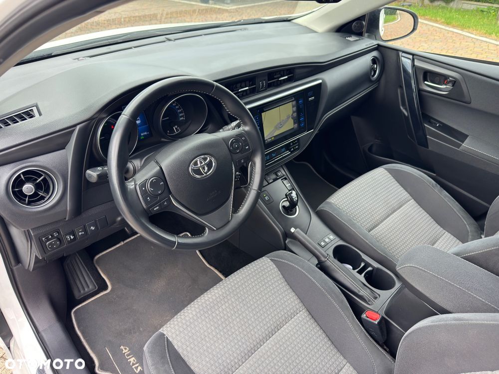 Toyota Auris - 32