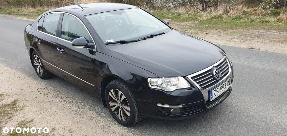 Volkswagen Passat 2.0 TDI DPF Sportline - 2