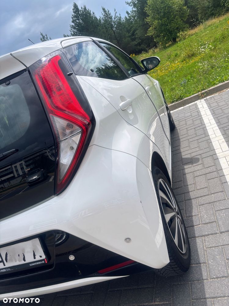 Toyota Aygo x-play - 10
