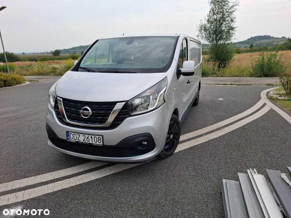 Nissan NV300 - 1