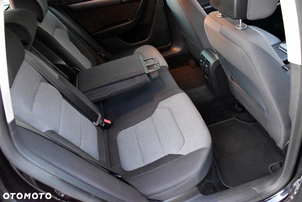 Volkswagen Passat 2.0 TDI DSG Comfortline - 7