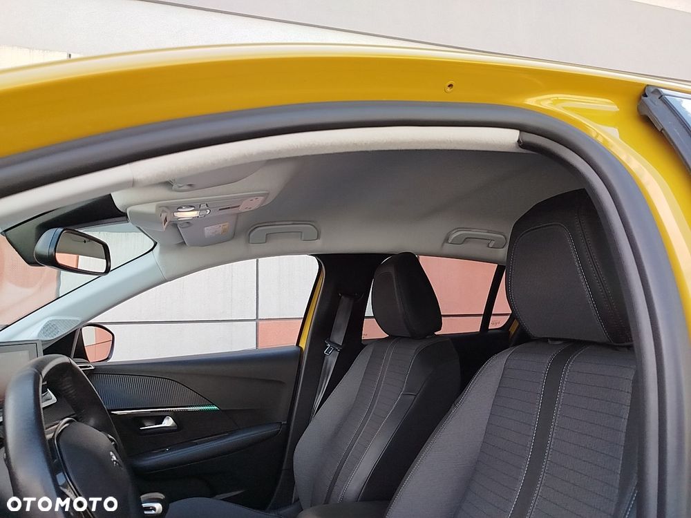 Peugeot 208 TURBO 100 Allure - 21