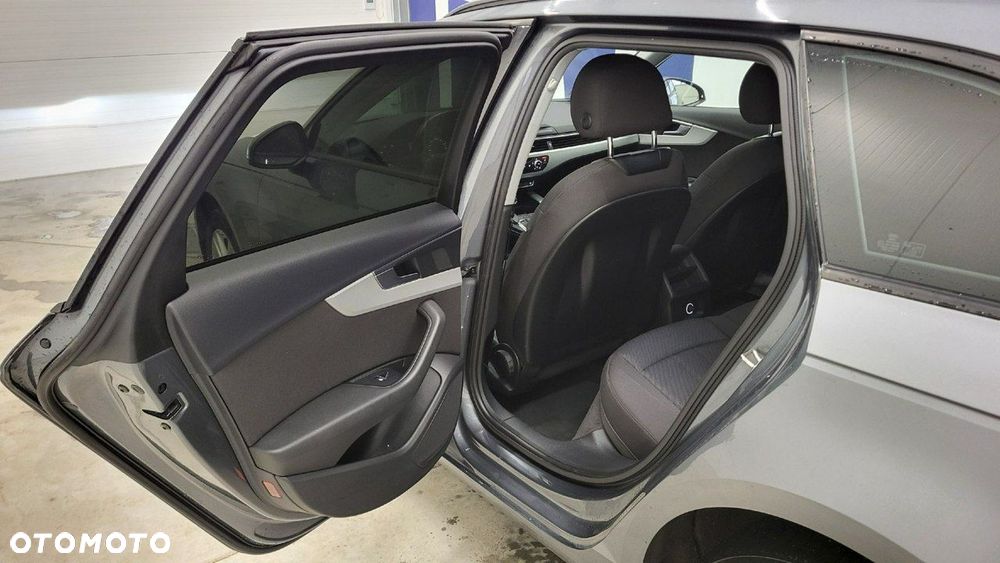 Audi A4 Avant 35 TDI S tronic - 19