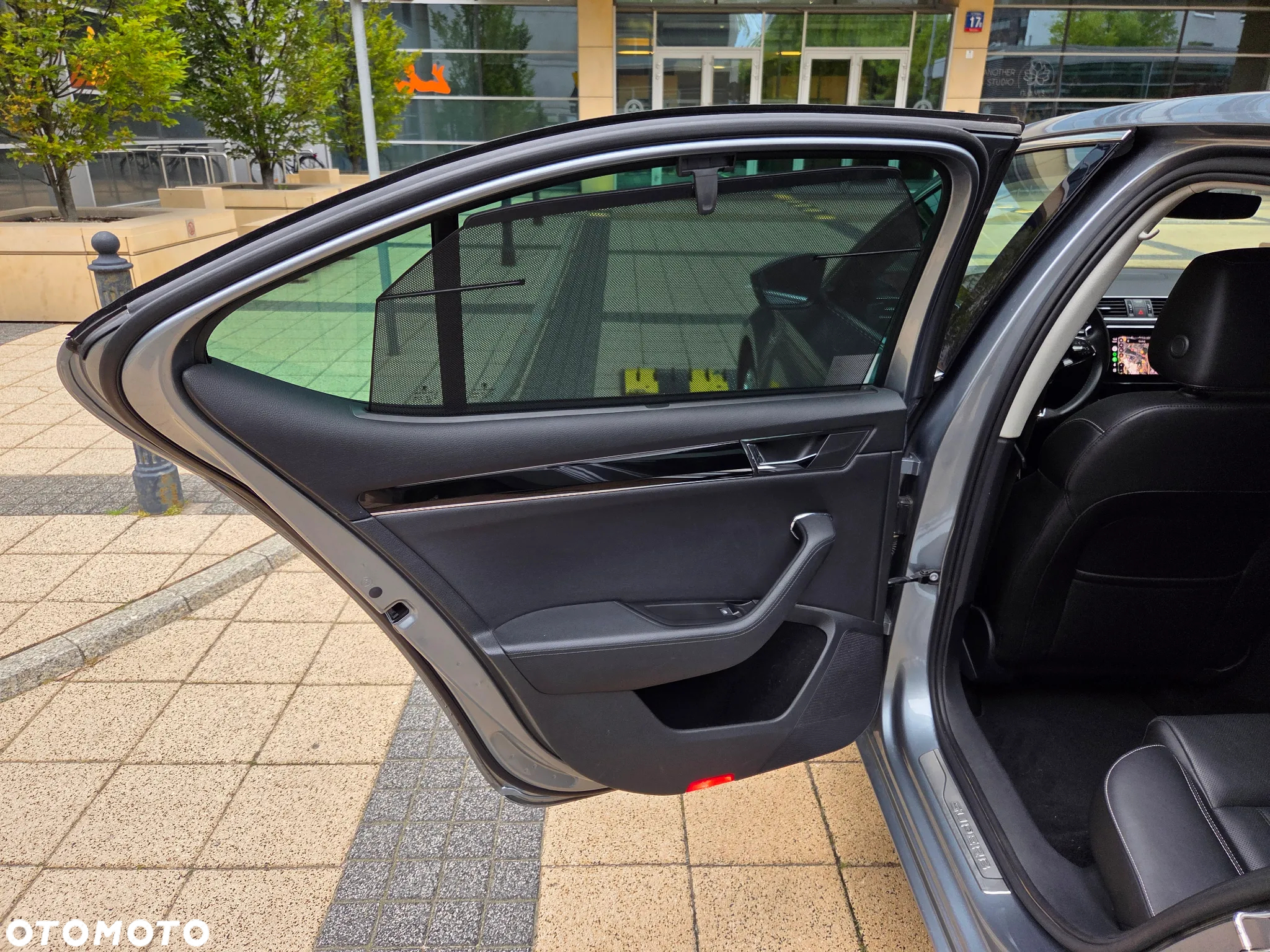 Skoda Superb 2.0 TDI SCR L&K DSG - 15
