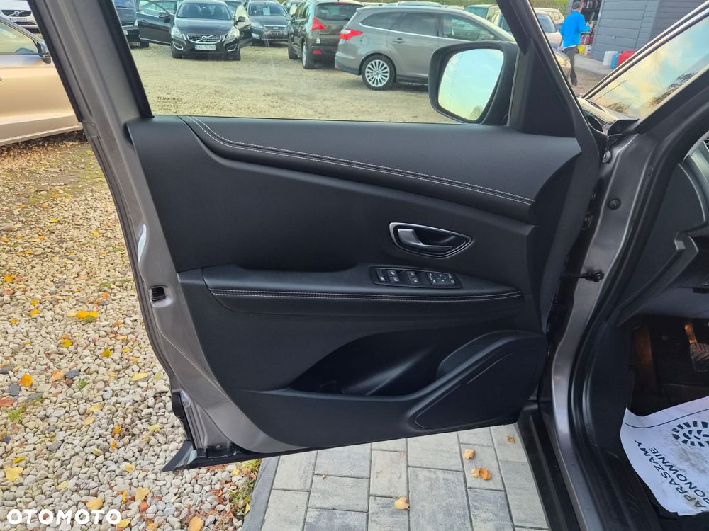 Renault Grand Scenic TCe 140 GPF BLACK EDITION - 30
