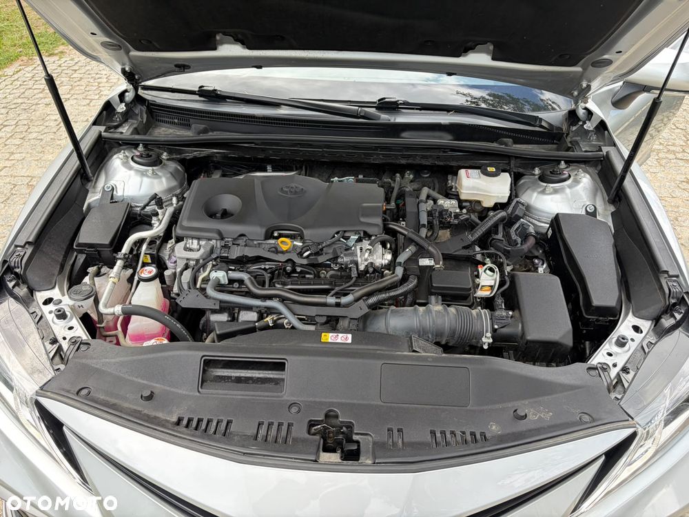 Toyota Camry 2.5 Hybrid Comfort CVT - 21