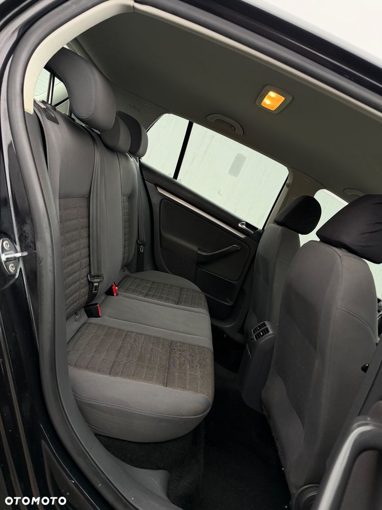 Volkswagen Golf 1.6 Tour - 24