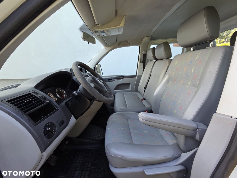 Volkswagen Transporter - 24
