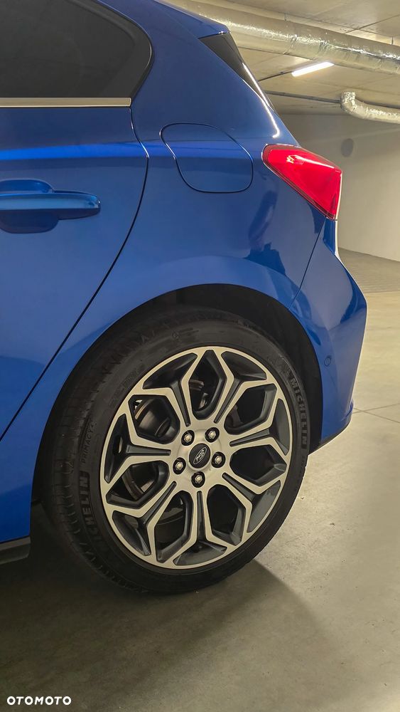 Ford Focus - 9