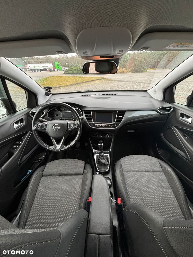 Opel Crossland X 1.2 T Design Line S&S - 11