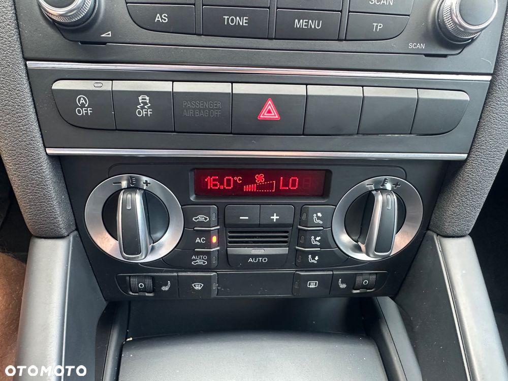 Audi A3 Sportback 1.6 TDI DPF Ambiente - 8