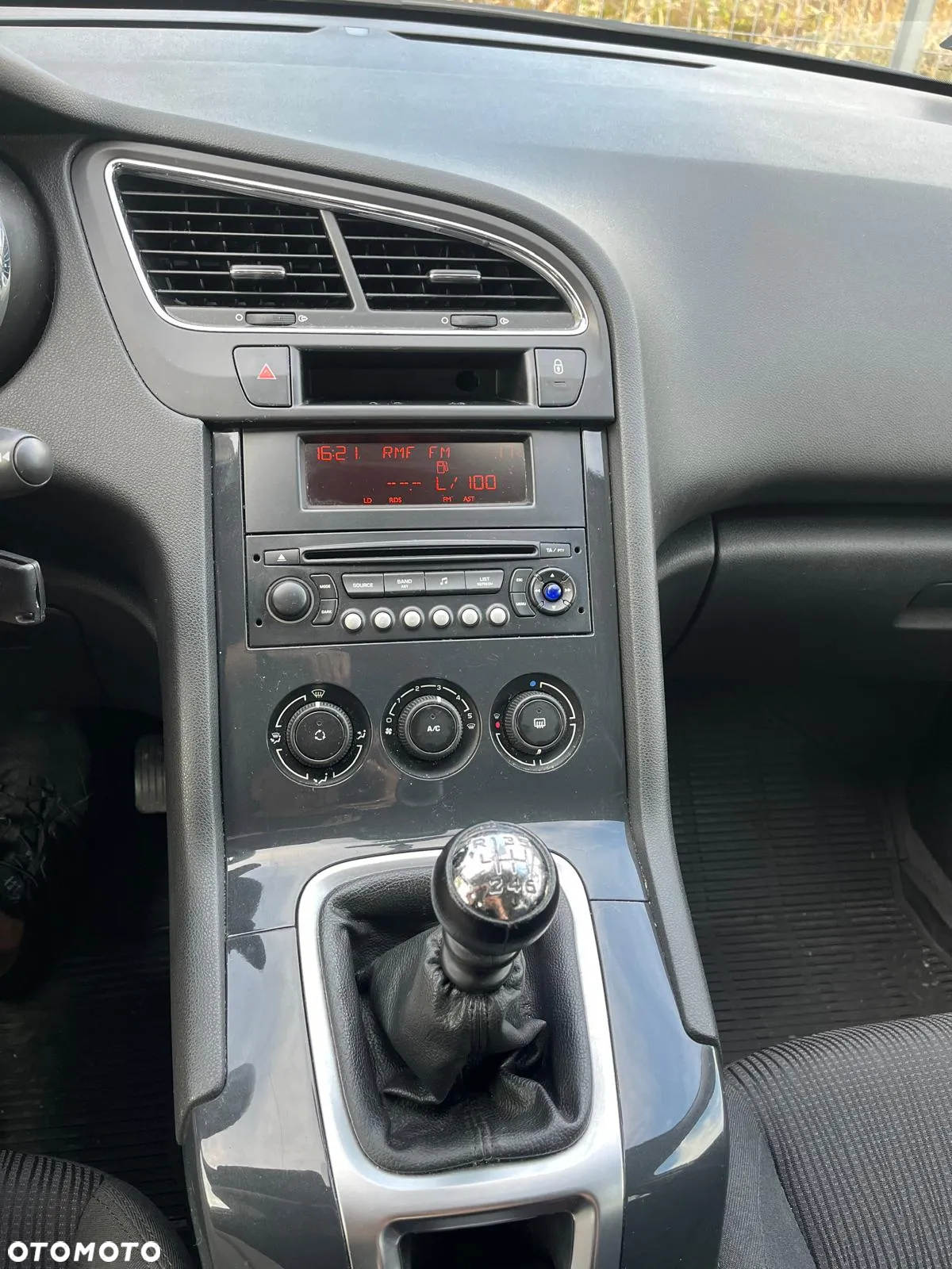 Peugeot 5008 - 9