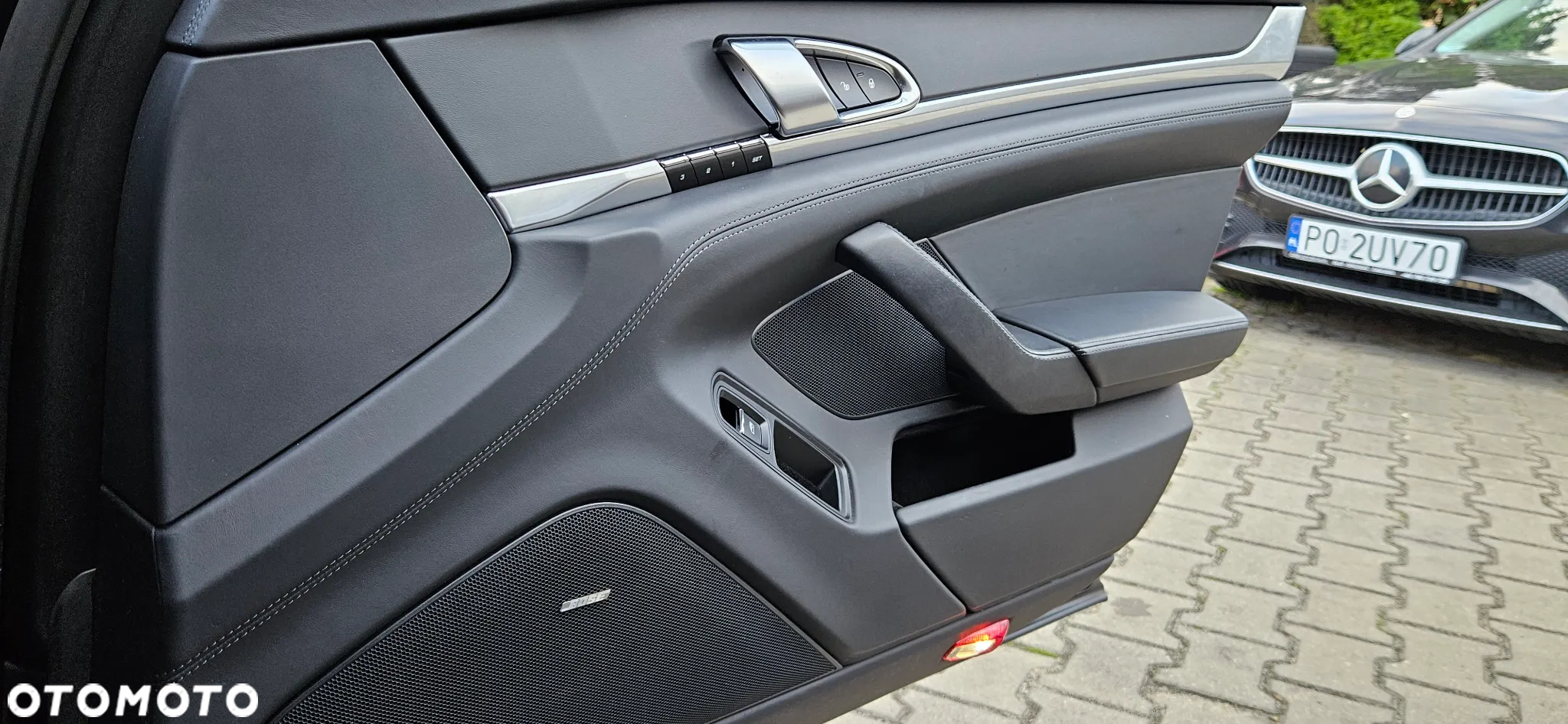 Porsche Panamera Turbo PDK - 21