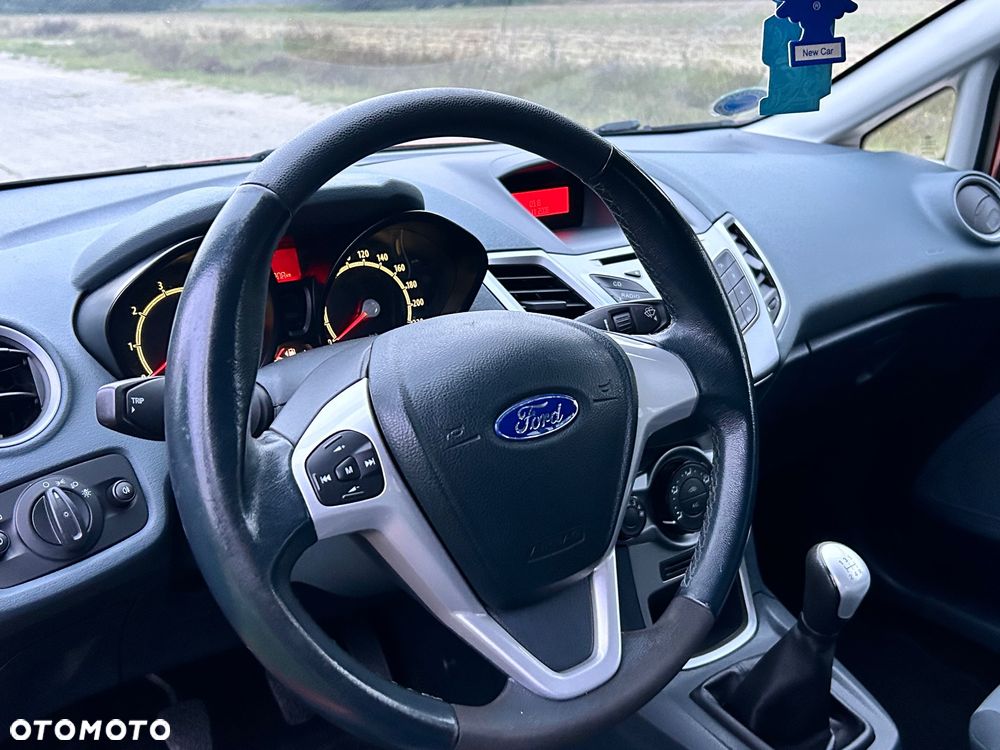Ford Fiesta 1.25 Celebration - 15