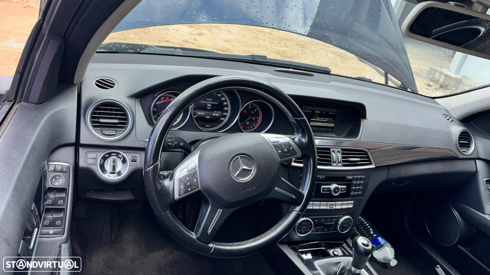 Mercedes Class C W204 de 2013 para peças - 7