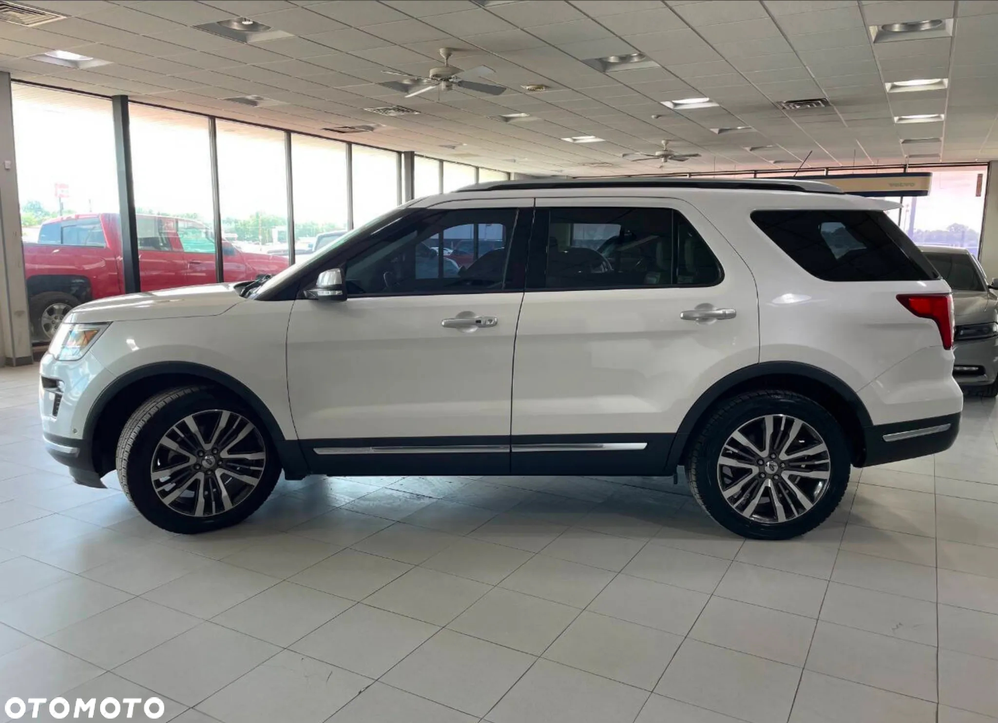 Ford Explorer - 4