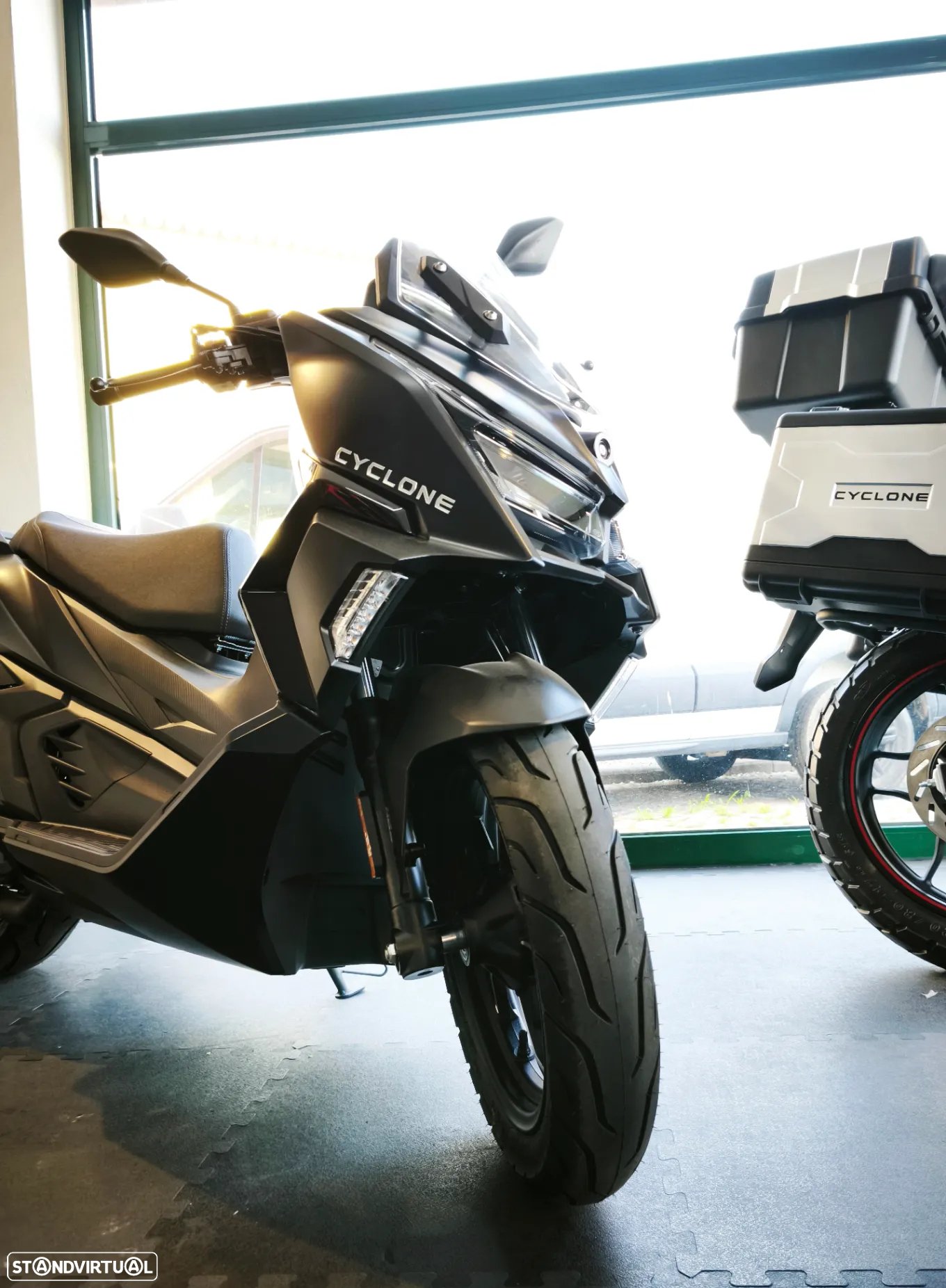 Cyclone 125 Scooter - 5