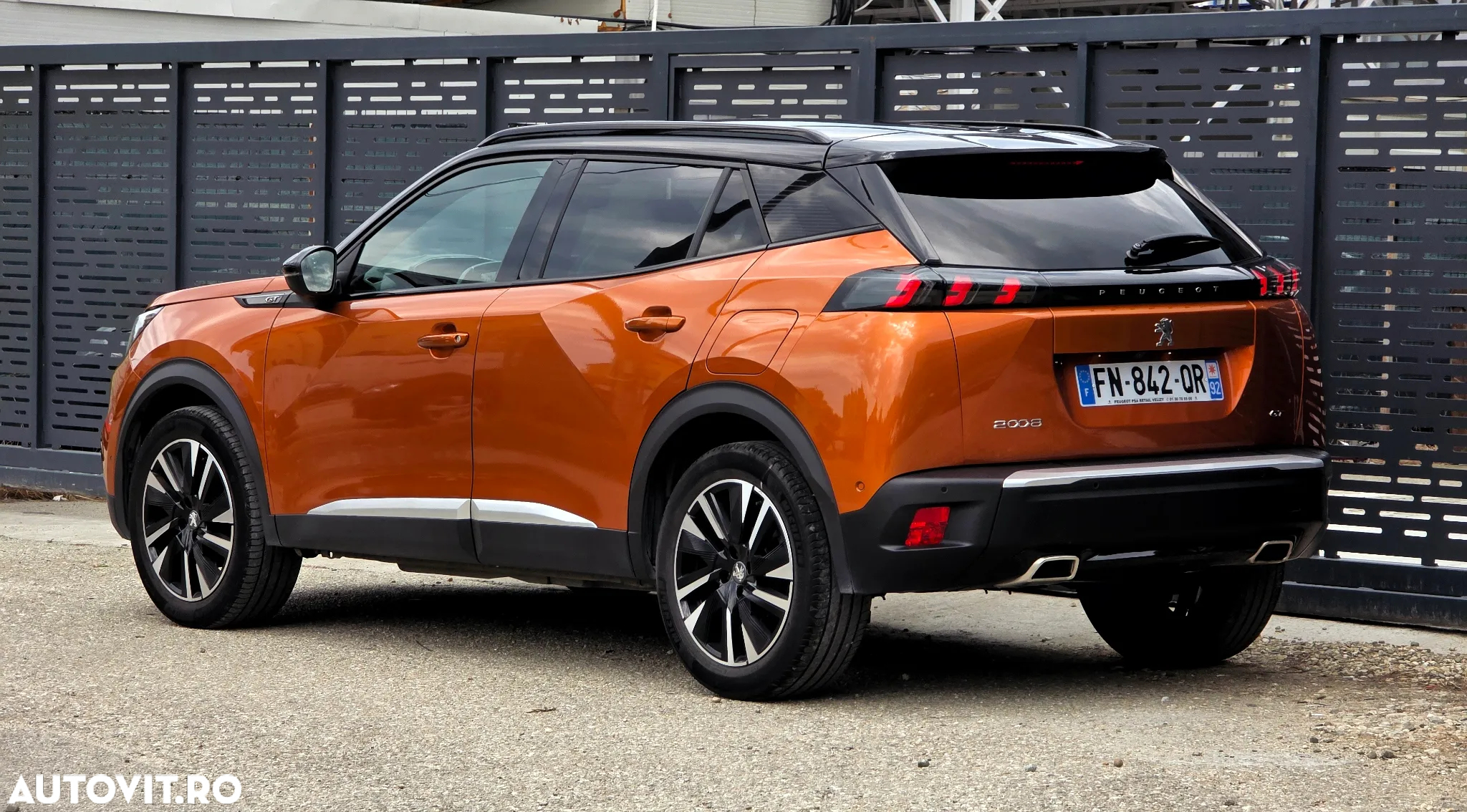 Peugeot 2008 PureTech 155 EAT8 GT Pack - 9