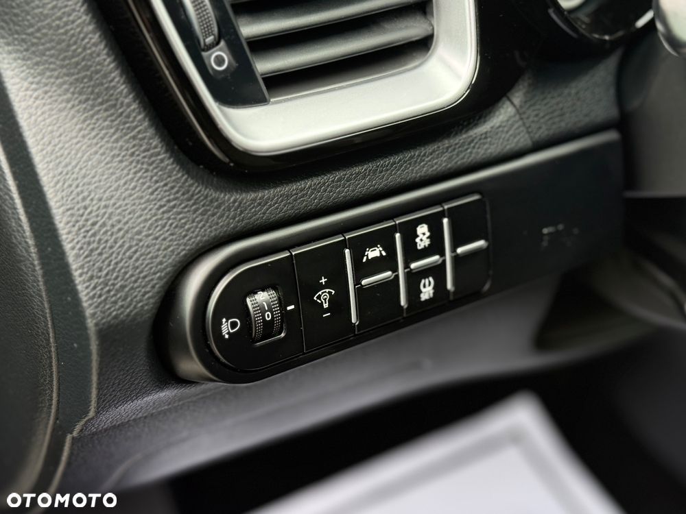 Kia XCeed 1.5 T-GDI OPF DCT7 PLATINUM EDITION - 23