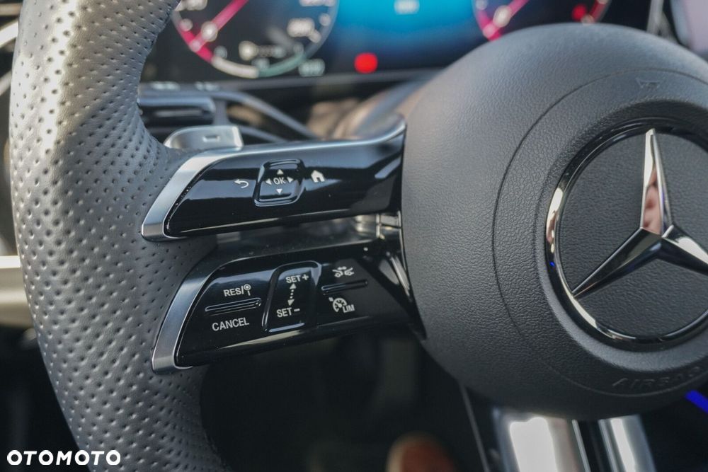 Mercedes-Benz Klasa E 220 d mHEV 4-Matic AMG 9G-Tronic - 12