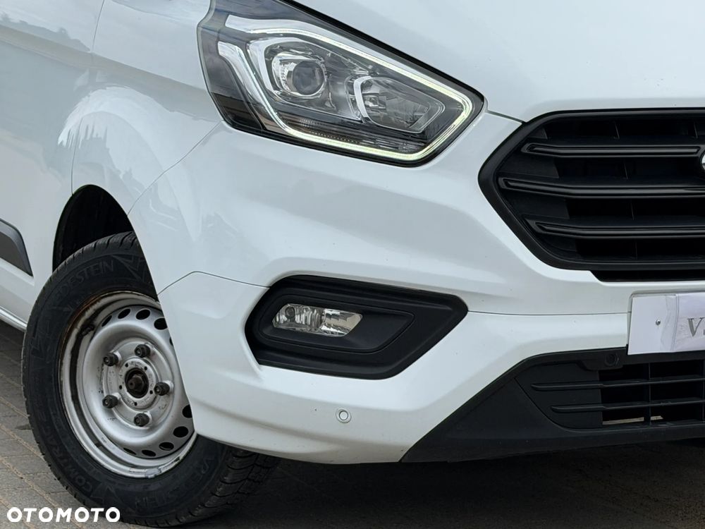 Ford CUSTOM DŁUGI 6 OSÓB - 26